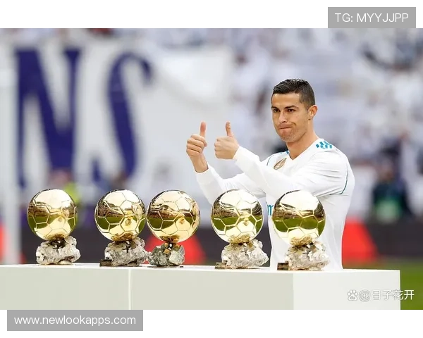 C罗梅开二度助力球队获胜并荣获上轮沙特联最佳进球奖杯